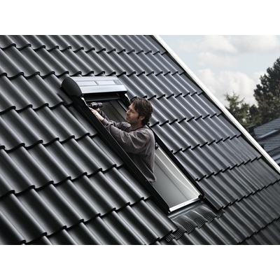 Volet roulant solaire SSL MK04 + télécommande p/ Velux 78 x 98cm
