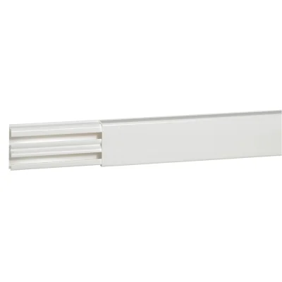 Moulure pvc DLP p/ instal. électrique 32 x 12.5mm avec cloison 2.10ml Blanc LEGRAND