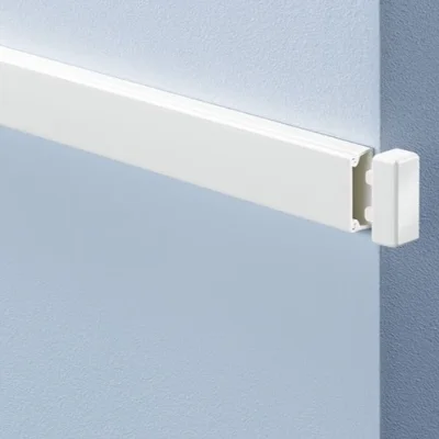 Moulure pvc adhésive 10 x 20mm 1.20ml GGK